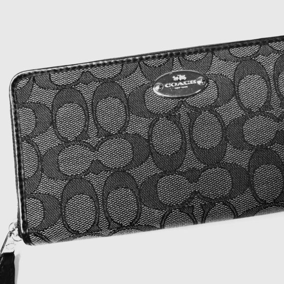 COACH Signature Accordion Zip Wallet BLACK, Like New - Picture 1 of 7